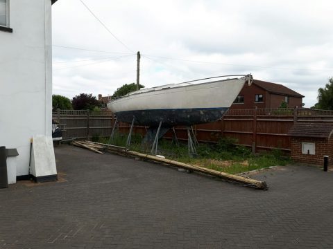 Hayling Island - Boat Removal from Driveway - Yacht Removal - Before