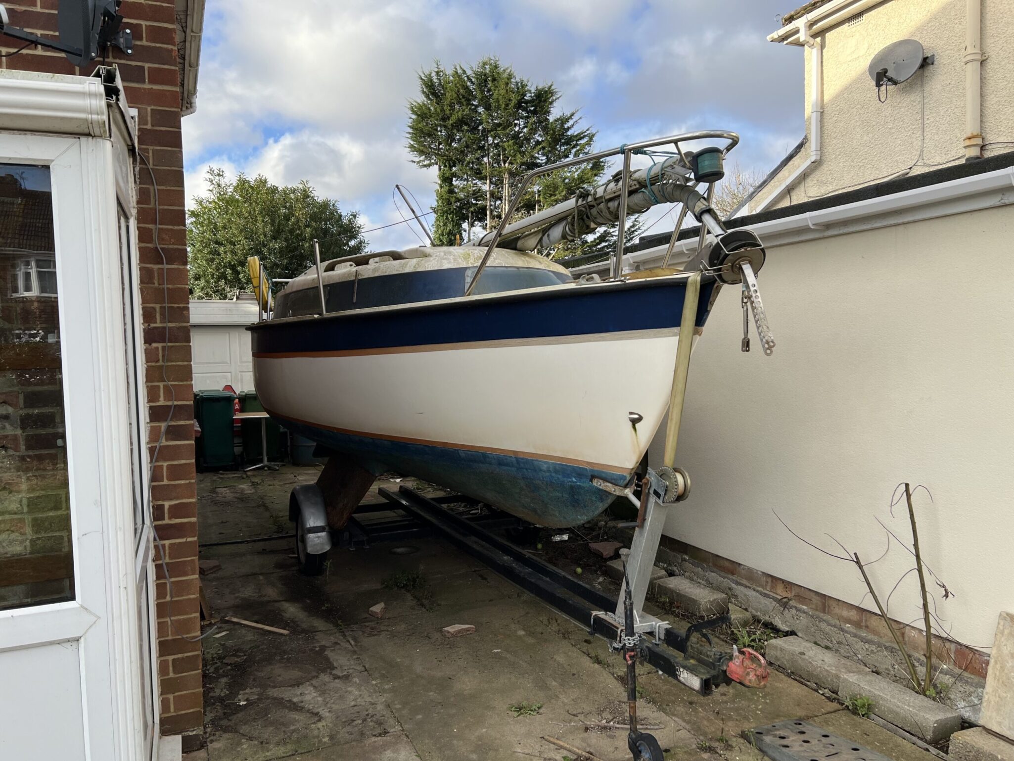 Newbridge Navigator on a Driveway in Swindon